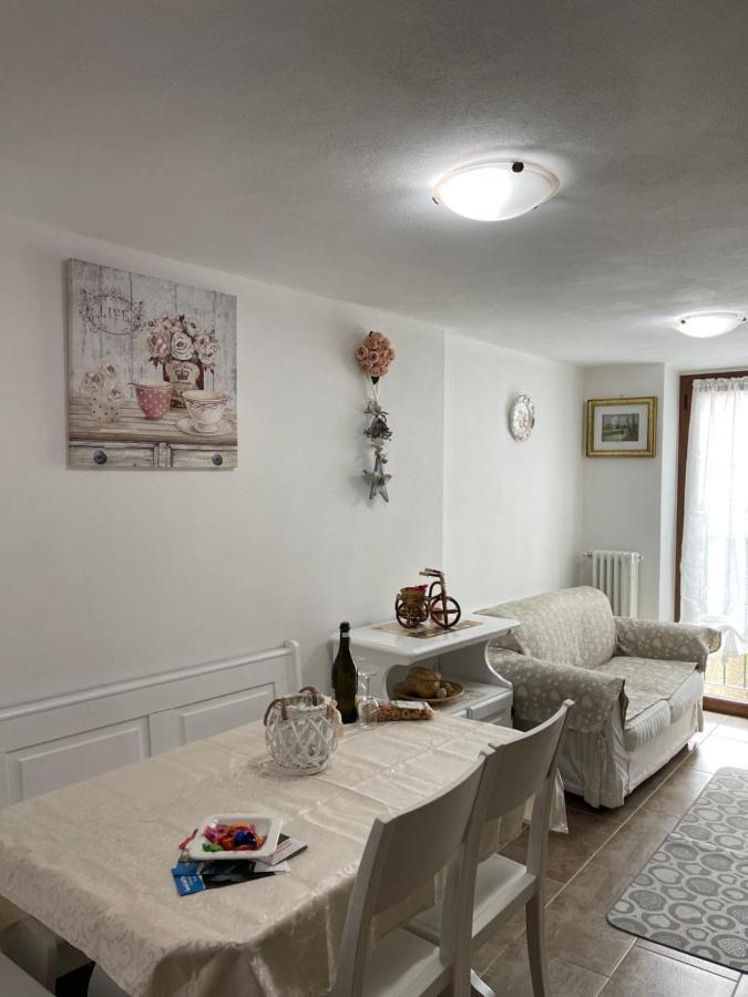 La Casa Di Pucci Nel Borgo Affrescato Di Parlasco Cortenova Exterior photo